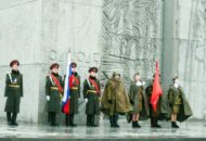 Акция Георгиевская-ленточка. Монумент Славы, Новосибирск, 2 мая 2024-г. 009