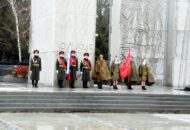 Акция Георгиевская-ленточка. Монумент Славы, Новосибирск, 2 мая 2024-г. 011