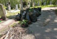 Акция Память по уборке захоронения памятников ветеранов ВОВ 010